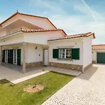 Casa Branca I Geraeumiger Rueckzugsort Fuer 12p By Interhome Ribamar (Lourinha)