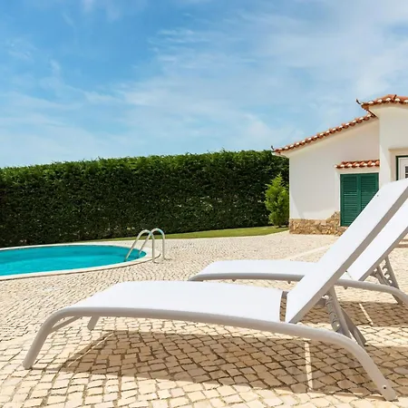 Casa de Férias Casa Branca I Geraeumiger Rueckzugsort Fuer 12p By Interhome *