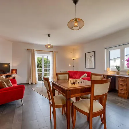 Casa Branca I Geraeumiger Rueckzugsort Fuer 12p By Interhome Casa de Férias *