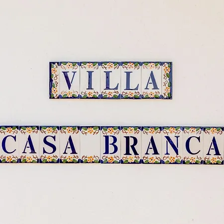 Casa de Férias Casa Branca I Geraeumiger Rueckzugsort Fuer 12p By Interhome