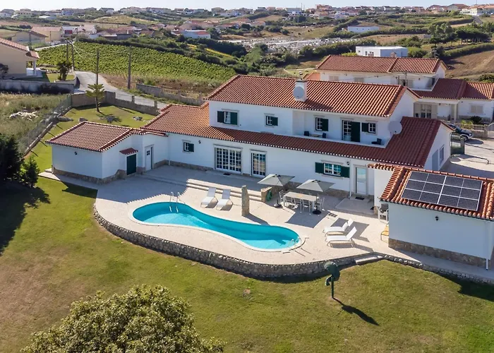 Casa de Férias Casa Branca I Geraeumiger Rueckzugsort Fuer 12p By Interhome Ribamar (Lourinha)