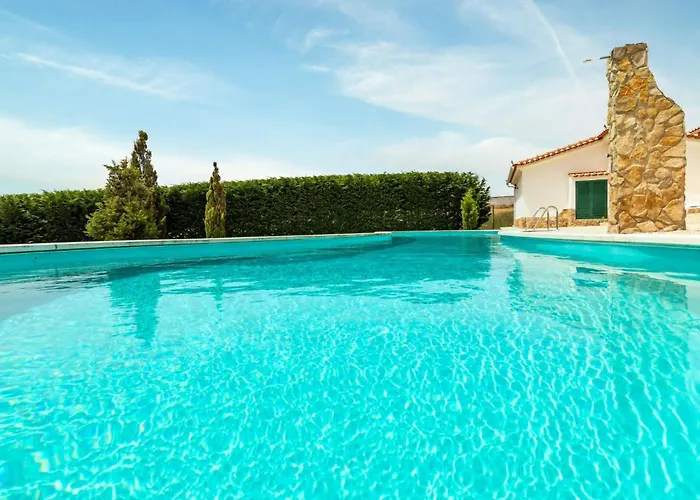 Casa de Férias Casa Branca I Geraeumiger Rueckzugsort Fuer 12p By Interhome