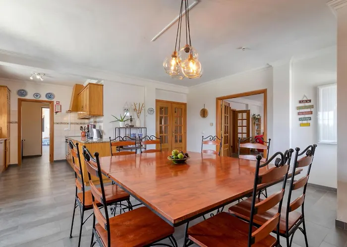 Casa Branca I Geraeumiger Rueckzugsort Fuer 12p By Interhome