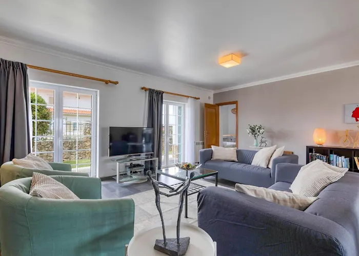 Casa Branca I Geraeumiger Rueckzugsort Fuer 12p By Interhome Ribamar (Lourinha)