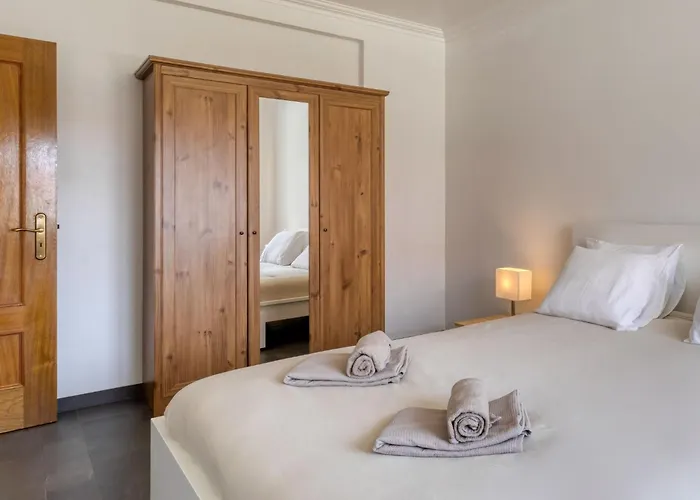 Hébergement de vacances Casa Branca I Geraeumiger Rueckzugsort Fuer 12p By Interhome