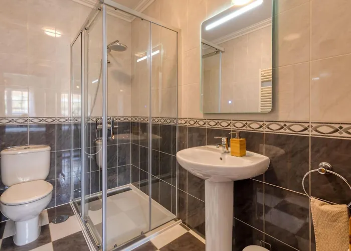 Casa de Férias Casa Branca I Geraeumiger Rueckzugsort Fuer 12p By Interhome